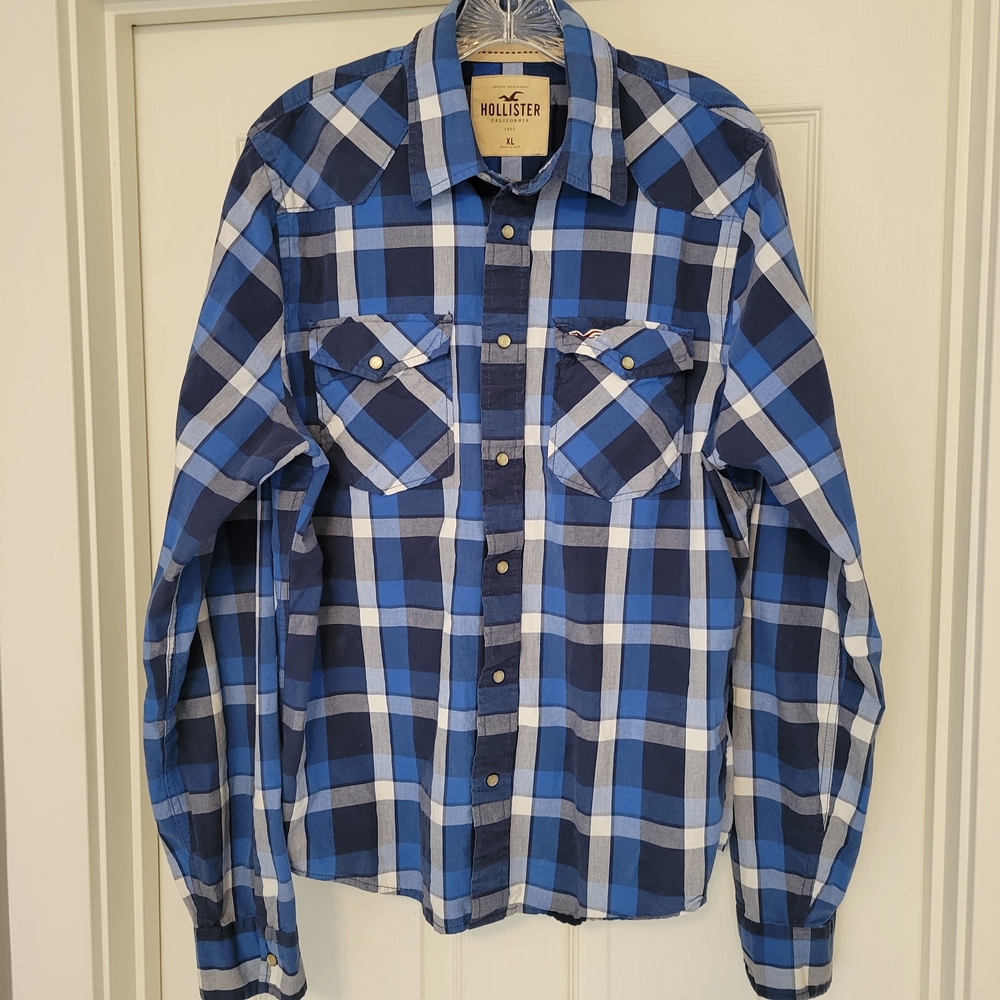 Hollister BOYS XL Navy and Light Blue Snap-Down Western Plaid